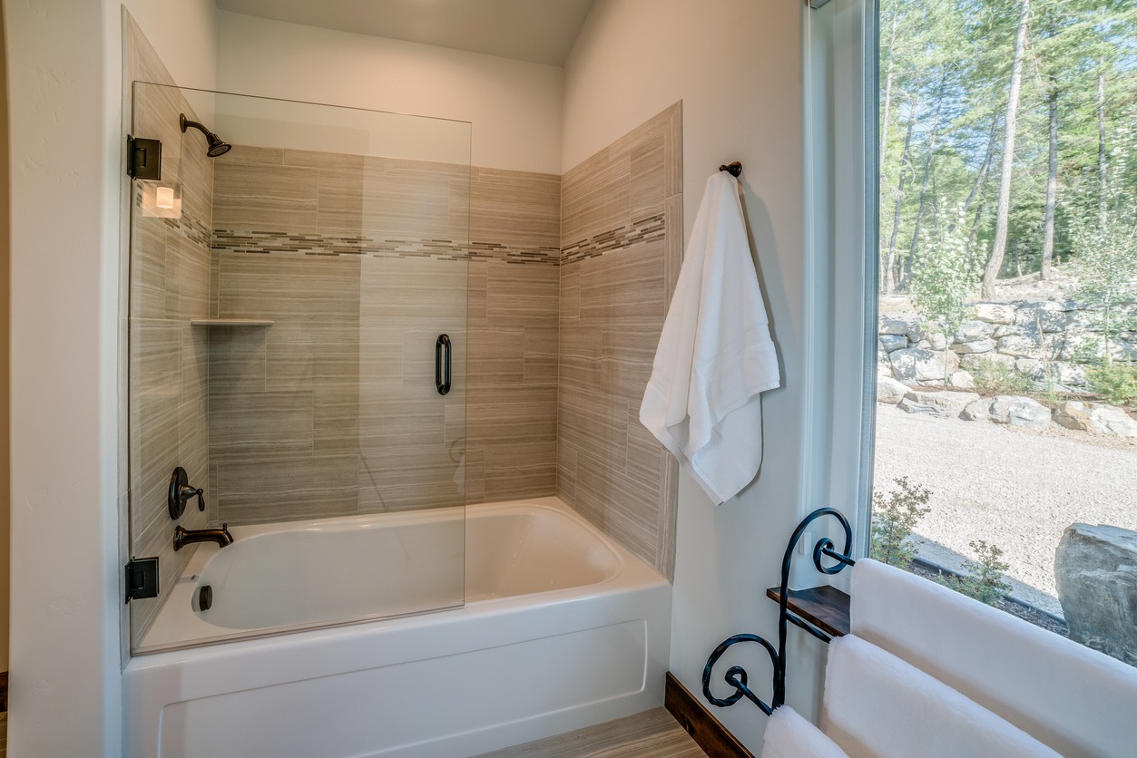Shower & Tub Installation in Woodside East